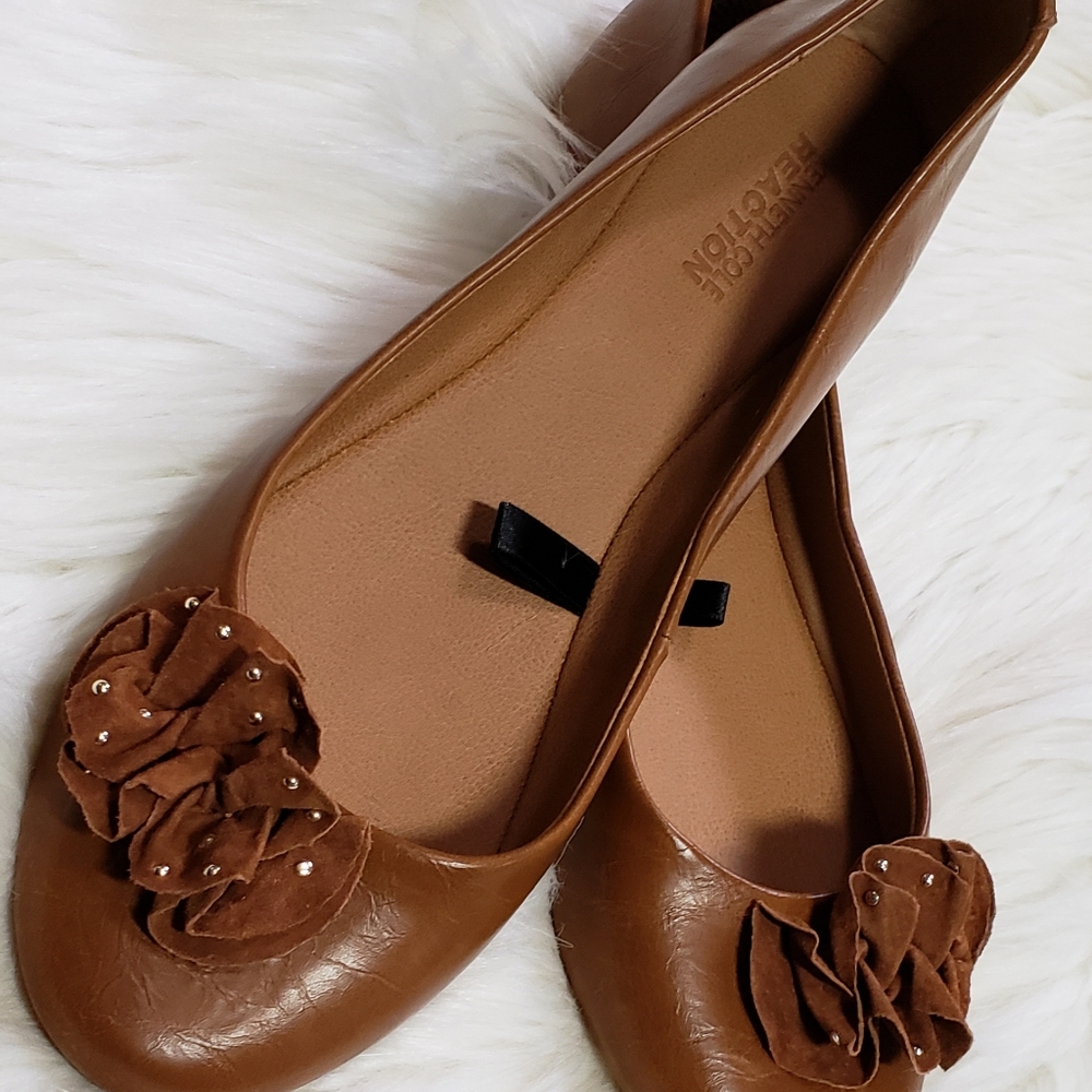 Kenneth Cole  ballet  flat